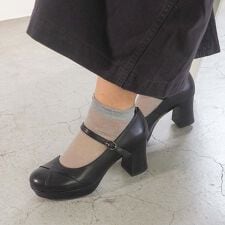 ［26春夏新作］厚底ストラップパンプス