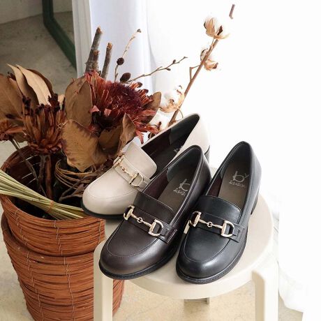 [^:8710513]byȂ񄠐lC̃OZ[rbg[t@[pvXbyȂŐlC̃q[Abv[t@[B₷A₷͂̂ƁAI[\hbNXȃfUCŕLR[fłꑫłB2025H̐VF̓R[q[BGXvb\̂悤ȔZȃJ[ŃubNɂg܂B₷̃|CgEC\[◠ñNbVE\[̕Ԃ肪悭ɂE[h\[ŕ₷ACeڍׁYFfށFvǑF1.5cmq[̍F5.5cmq[X΂4.0cmX^bt̒pr[[Juri]̂F22.8cmCYCGWvg^ׂߎTCYF22.5cmS̓IɂB傫߂Ńq[̂őO肵ĂƂĂ܂܂BTCYp̃C\[ꂽ傤ǂ悩łBq[Ă߂ň芴̂łĂȂB[Chika]̂F23.8cmCYDGWvg^bӂTCYF23.5cmقǂ悭Ƃ̂闚SnBƂɋ󂫂Ȃ傫銴͂Ȃ̂łAƂz[hꂸ኱܂B~߂̃pbh͕KvBӂӂ̃NbVC\[ƓKxȒe͂̂郂[h\[ŕs̏ՌKɕ܂BbyȂŐlC̃\[IƂSn̗ǂłB[Masako]̂F24.2cmCYEMV^䎎TCYF24.0cmł܂AꂷƂ肵ĂēƂȂN`łB[q[Ȃ̂ŃXgXȂ܂Byɗɂ߂łB[Kiyoko]̂F23.9cmCYEGWvg^O䎎TCYF24.5cmOɉ̂ŕi͑傫߃TCY𗚂Ă܂BĩTCYi24.5jŎƂA傫߂̃TCYBATCYقǂł͂ȂAܐp̒~Ē܂BXgbLO┖̌Cō킹̓TCYłBقǂ悢q[ƃ\tgȃC\[ŗ₷łB