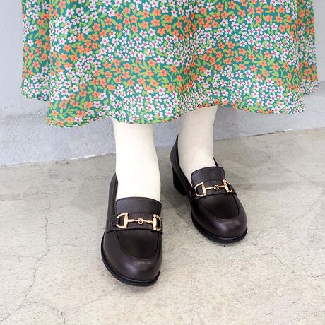 [^:8710513]byȂ񄠐lC̃OZ[rbg[t@[pvXbyȂŐlC̃q[Abv[t@[B₷A₷͂̂ƁAI[\hbNXȃfUCŕLR[fłꑫłB2025H̐VF̓R[q[BGXvb\̂悤ȔZȃJ[ŃubNɂg܂B₷̃|CgEC\[◠ñNbVE\[̕Ԃ肪悭ɂE[h\[ŕ₷ACeڍׁYFfށFvǑF1.5cmq[̍F5.5cmq[X΂4.0cmX^bt̒pr[[Juri]̂F22.8cmCYCGWvg^ׂߎTCYF22.5cmS̓IɂB傫߂Ńq[̂őO肵ĂƂĂ܂܂BTCYp̃C\[ꂽ傤ǂ悩łBq[Ă߂ň芴̂łĂȂB[Chika]̂F23.8cmCYDGWvg^bӂTCYF23.5cmقǂ悭Ƃ̂闚SnBƂɋ󂫂Ȃ傫銴͂Ȃ̂łAƂz[hꂸ኱܂B~߂̃pbh͕KvBӂӂ̃NbVC\[ƓKxȒe͂̂郂[h\[ŕs̏ՌKɕ܂BbyȂŐlC̃\[IƂSn̗ǂłB[Masako]̂F24.2cmCYEMV^䎎TCYF24.0cmł܂AꂷƂ肵ĂēƂȂN`łB[q[Ȃ̂ŃXgXȂ܂Byɗɂ߂łB[Kiyoko]̂F23.9cmCYEGWvg^O䎎TCYF24.5cmOɉ̂ŕi͑傫߃TCY𗚂Ă܂BĩTCYi24.5jŎƂA傫߂̃TCYBATCYقǂł͂ȂAܐp̒~Ē܂BXgbLO┖̌Cō킹̓TCYłBقǂ悢q[ƃ\tgȃC\[ŗ₷łB