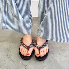 by あしながおじさん(by ashinagaojisan)の［25春夏新色あり］下駄トングサンダル