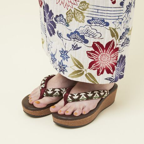 [^:8890804]byȂ2025tĐVF艺ʃgOT_byȂ̉Ă̐lCACeAʃT_Bk̂₳ƗñrrbgJ[̃RgXg|CgłB邭|bvȐFgŁA߂łȂɍ킹ĂN̐VF̓bhRrƃCG[Rr̂QFłB₷̃|CgEӂӂ\[ŒԗĂȂE@\tgnŌCCꂵɂEg킸ɃTbƒEł܂ACeڍׁfށFnYFǑF2.5cmq[̍F4.5cm