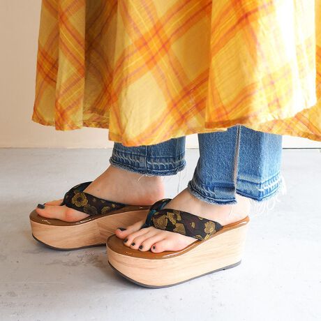 [^:8980664]byȂ2025tĐVFꉺʃgOT_byȂ̉Ă̐lCACeAꉺʃgOT_Bgۂĥ悤ȃCpNĝfUCŒڂ邱ƊԈႢȂBꕔ̓cՂ̃GiŎh蒲ɁB܂\[ɂ͂VbNȃEbh\[ł邳߂ȂfUCƂȂĂ܂B߂ałȂA̎ɂALgꑫłBN̐VF̓CG[Rrƃu[BCG[̓{^jJ̕@Au[̓Of[VJ[̕@|CgłB₷̃|CgEӂӂ\[ŒԗĂȂE@\tgnŌCCꂵɂEg킸ɃTbƒEł܂ACeڍׁfށFnYFǑF5.0cmq[̍F7.5cm