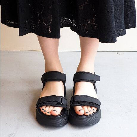 [^:8740185]byȂ2025tĐVFX|[cT_͂Ă̒ԃACeƂĒ蒅X|TBGbyȂ񂩂͑l̑Ɏ1āBAbp[ƃ\[̃J[𑵂Ăق̂胂[hY܂BR[fgȂhAꂢ߃X^Cɂ킹₷VbNȔzF́B^̌\[̓tbgł͂ȂAObƝPꂽq[̂tHBX΂͂قƂǂȂ̂Ƀq[T_̂悤ȘȂ܂łB2025Ă̐VF̓AC{[BMM߂ȂȑfނŁAiȋPvXBɃtF~jŉ؂₩̂J[łB₷̃|CgEX|WNbVӂӂ̗SnE2̃xg͖ʃt@Xi[ŕ̒߂\E\[ŜɌ݂tbgoACeڍבfށFn~vYFǑF3.5cmq[̍F5.5cm