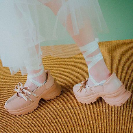 [^:8710609]byȂ2025H~VFoGXj[J[gh̃oGRAӎAK[[ȃXj[J[Bۂ݂̂tHƂQ񂾏ȃ{|CgłBXj[J[̃JWAɁA_u{ƃL[gȃJ[ŊÂՂɃfUCB\[ŜɌ݂̂ŊyăX^CAbv܂BȃJE^[iTbƃCV[Y(R)JE^[j̗pnYt[dlȂ̂́BႪ܂Ag킸ɃTbƗCy͖ZɊ@\łBg킸nYt[dl̃Xj[J[ɂ͓ȃJE^[uTbƃCV[Y(R)JE^[vgpĂ܂B܂ŌCxꂽ悤ȂƃfUCŁAg킸ɑ点ČC𗚂Ƃł܂Bp̍ۂ͂ƂׂɂB₷̃|CgEEhgDŎwߕtȂE{tXgbvōbz[hE\[Œnʂ̍dȂEJE^[Ŏg킸遥ACeڍׁYFfށF@ہ~vǑF3.5cmq[̍F6.0cm