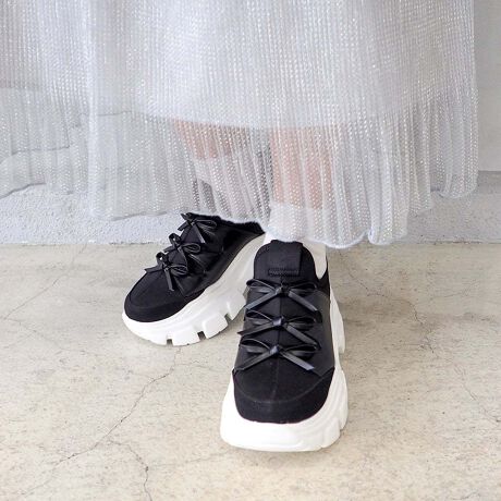 [^:8490117]byȂ2025H~VHANDSFREEboGXb|oGRAȃ[h܂ƂA3A{ڂXb|Bڂ̉炵ɁAႪ܂Eg킸nYt[dl̎y|킹AC킸gꑫłB}ȒAƂ܂ł̂oɂTbƑΉłXgXt[ȗSnłBƂ\[́AƂɂقǂ悢݊vXBpcɂXJ[gɂȂȂރVGbgŁA7cmq[Ȃ芴AX^CAbv܂Bx[VbNȃJ[oG[VŁAJWA炫ꂢ߂܂ŕL􂵂Ă閜\ACełBg킸nYt[dl̃Xj[J[ɂ͓ȃJE^[uTbƃCV[Y(R)JE^[vgpĂ܂B܂ŌCxꂽ悤ȂƃfUCŁAg킸ɑ点ČC𗚂Ƃł܂Bp̍ۂ͂ƂׂɂB₷̃|CgEnYt[dlŎg킸EX΂̏Ȃŕ₷Enʂ̍dȂACeڍׁuhFbyȂfށF@ہ~vYFq[̍F 7.0cmǑF 5.0cmБ̏dF 377g