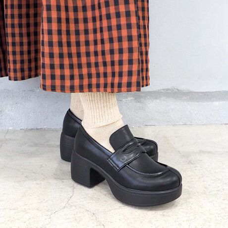 [^:8490119]byȂRC[t@[pvXNVbNȃ[t@[fUCÃ[h\[ōۂAbvf[gBAbp[̓}bgȎŗoATh◚ɂ͌̂fނgAT߂ȃANZgY܂Bّfނ肰Ȃ̃oX́Aby ȂȂł͂̃ZX|CgłBƊۂ݂̂邨łgDƁAق̂背gȃtH͑ɒ悢vXBq[7cmƍ߂łOɂ݂̂ŌX΂ɂ₩ŕ₷ByăX^CAbvłꑫłB₷̃|CgE̓IȃgDCŎwߕtȂEX|WNbV_炩ȑ\tgEê郂[h\[Œn\tgEOɌ݂X΂ɂ₩ACeڍ׃uhFbyȂfށFvYFiԍF8490119q[̍F 7.0cmǑF 3.5cm