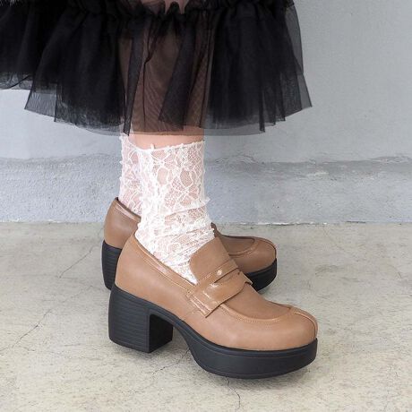 [^:8490119]byȂRC[t@[pvXNVbNȃ[t@[fUCÃ[h\[ōۂAbvf[gBAbp[̓}bgȎŗoATh◚ɂ͌̂fނgAT߂ȃANZgY܂Bّfނ肰Ȃ̃oX́Aby ȂȂł͂̃ZX|CgłBƊۂ݂̂邨łgDƁAق̂背gȃtH͑ɒ悢vXBq[7cmƍ߂łOɂ݂̂ŌX΂ɂ₩ŕ₷ByăX^CAbvłꑫłB₷̃|CgE̓IȃgDCŎwߕtȂEX|WNbV_炩ȑ\tgEê郂[h\[Œn\tgEOɌ݂X΂ɂ₩ACeڍ׃uhFbyȂfށFvYFiԍF8490119q[̍F 7.0cmǑF 3.5cm