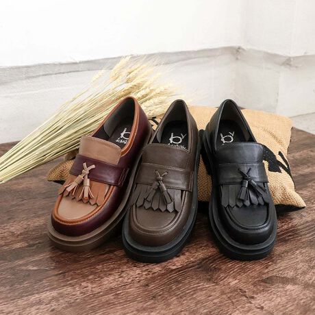 [^:8510135]byȂLg^bZ[t@[byȂŐlC̃{[[t@[NoBN̓fReBuȃLg^bZۗfUCBJWAȂAق̂gbhYAIIt킸Cyɗ񂹂܂B܂Aꃂ[h\[VGbgグAX^CAbv܂B₷̃|CgECjOC\[̃X|WNbVő肪\tgEb[̂Ńz[h@ɍb̃SŒEɂȂĂ܂Ee͂̂ꃂ[h\[Œn̏ՌzAsX[YACeڍׁYFfށFvǑF3.0cmq[̍F5.0cmmӂnCRr̃\[J[͎ʐ^̂̂኱ZȂ܂B\߂B