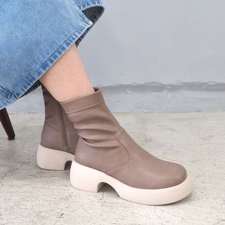 [^:8710615]byȂXgb`u[cƂ~j}fUCɁAǂgȃ[h܂ƂIu[NgDۓIȃXgb`u[cB悭tBbgAbp[ɁÃ[h\[킹邱ƂŁAKȗSnƍۂ𗼗܂BJ[ɂĂ܂Ƃ͋CقȂ̂Ãu[c̖͂̂ЂƂBubN͈ߌʔQŁAǂȃR[fɂ킹₷\J[BAC{[͌y₩ȃ~L[g[őɔƏiYĂ܂B_[Nx[W͂̏H̖{J[BȂ݂̗ǂEH[J[ŊÂƂȂꊴoX悭vXĂ܂B₷̃|CgELIu[NgDŎwEXgb`ނ̂炩Ń\tgȑE\[1ĂȂACeڍ׌YFfށFvǑF3.0cmq[̍F6.0cmF16.5cmF24.5cm