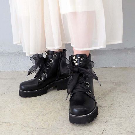 [^:8710621]byȂyʁb`[{u[cӂƌy₩ȃ`[{ɁAp[ƃrW[߂؂₩ȃV[gu[cB͂߂̃gbN\[łق̂n[hɎdグāAÂƂ̃oX▭B tF~jR[fɂJWAX^Cɂ}b`āAZXĂĂA݊ՂȈꑫłBڂ̃{[ɔāA\[͋قǌyʁB1ĂɂACu␄Cxgɂ҂B₷̃|CgE[XAbvœ̑𒲐߂łENbVX|W\tgEyʃ\[1ĂȂACeڍׁEuh:byȂEf:vEY:Eq[̍: 6.0cmEǑ: 3.5cmE: 13.0cmE: 24.0cm