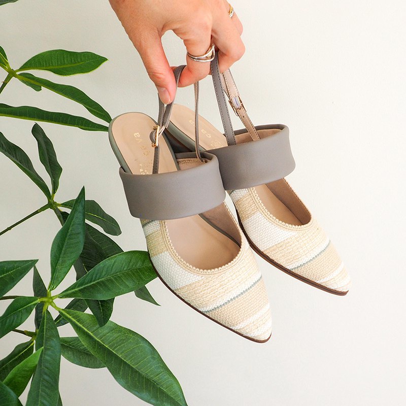 [24春夏新作]バックスリングパンプス