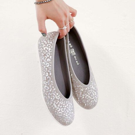 [^:1320691]cava cavaiT@T@j25H~V쐰JpbtbgV[Yܐ͂AtH̓RpNgBT߂ȃ\[݌vŃX}[gȈۂɂ܂Ƃ܂tbgV[YByʂŎ񂵂₷AJp̋@\Ă邩AVCɂɊYꑫBgXj[J[ȂǃXj[J[ohŗKAʋ΂ɂxɂtBbg܂B₷̃|CgE\tgȍŒߕt̂ȂSnENbVC\[őɂȂɂEyʃ\[1ĂȂEVCɂI[EFU[ACeACeڍ׌YFfށFnǑF1.0cmq[̍F3.0cm