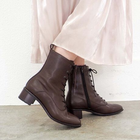 [^:2420089]cava cavaiT@T@j2025H~Vhb[XAbvu[cx[VbNȃ[XAbvu[ćAꑫ͎ĂACeBƂtHɁA炩ȃU[̎AX^CbVȈۂɎdオ܂Bfjɍ킹ăJWAɁAs[Xɍ킹Ăꂢ߂ɂƁAǂȃX^CɂRɓޖ\fUCBh\[ŊɂAq[̈芴QBڂ̔Ǝp˔AꑫłB₷̃|CgEɍ킹ĕRɂߓ̑𒲐߂łE\tgU[ŗقǂɂȂ݂܂Eh\[Ŋ₷ʂSACeڍׁEuhFcava cavaiT@T@jEfށFvEYFEq[̍F 4.5cmEF17.0cmEF26.0cm