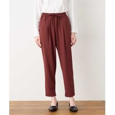 タックテーパードパンツ