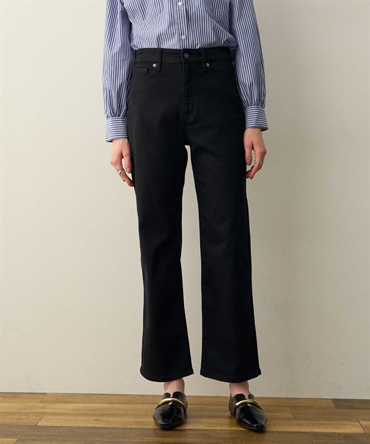 ストレートデニムパンツ