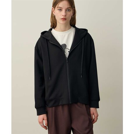 [^:295100]݂̂_{[fނŎdĂꂽp[J[gɒ悢Ƃ肪ANȒSnop[J[Bt[htĂ邽߁AX^COɃJWAȈۂ^܂BpcX^C͂AXJ[gɂ킹₷ACeBx̂ofC[ɂ􂵂Ă܂B