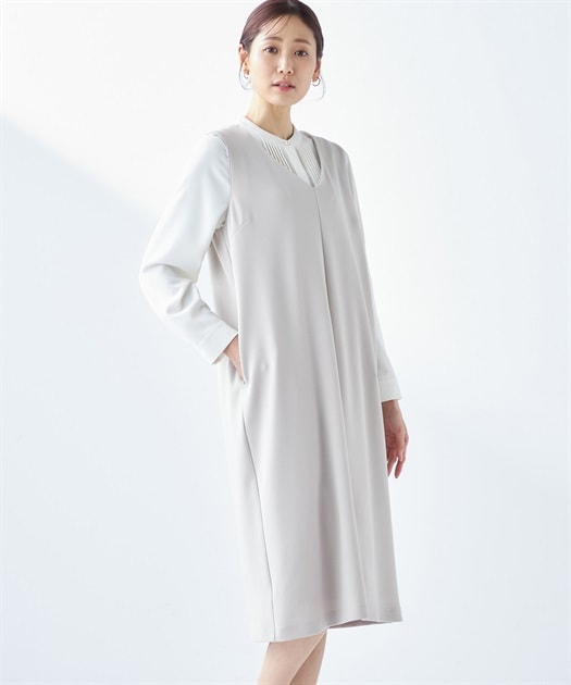 Vネックジャンパースカート