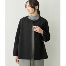 エーシーデザインバイアルファキュービック(A/C DESIGN BY ALPHA CUBIC)のノーカラーショートコート【軽量】