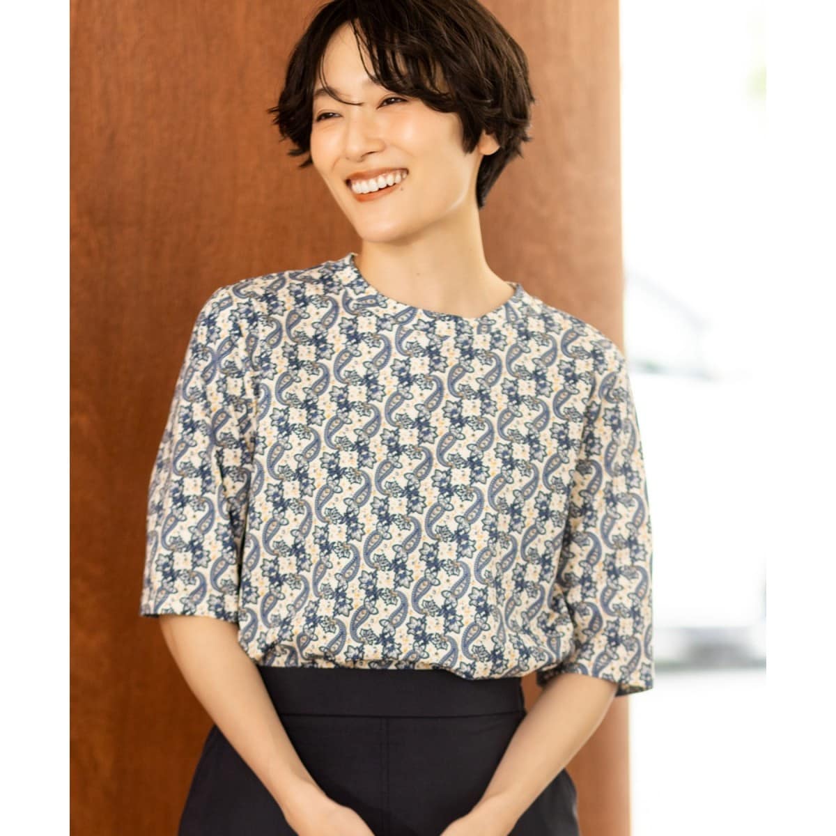 Tシャツ・カットソー (ペイズリー柄、青色・ネイビー・ブルー系) の