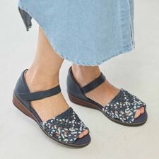 新色追加【３Ｅ】メッシュ編みサンダル