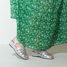 24春夏新作【3E】三つ編みデザインサンダル