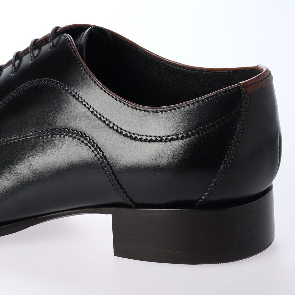 KATHARINE HAMNETT LONDON ロングセラー 内羽根ストレートチップ