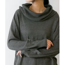 オフタートルニットプルオーバー