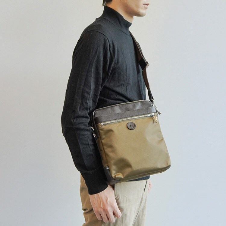 A5サイズ】ショルダーバッグ オロビアンコ ソロぺルテ 92953