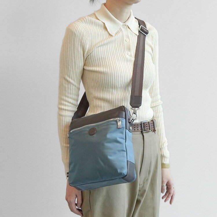 A5サイズ】ショルダーバッグ オロビアンコ ソロぺルテ 92953