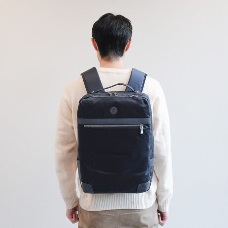 [^:92968]Orobianco^w\yexNVRC^Ax[XɁA̓sIȃjAXZx[VbNV[ỸfUCVBvgIWĩ^p[cȂǁAɃIrARȂł͂̃NtgfUCX^_[hACełBXNGAtH̃XbLƂfUCŁAA4TCY̏ނPCƐĎ[邱ƂłrWlXV[ł􂷂郊bNTbNBJ͑傫J݌vƂȂĂAו̏oꂪɗeՂłB2C^CvŏނPC𑼂̉וƕĊǗ\B{̑fށFɔzTCNfނȂA\ȋxƑϋv[rbNiC̗pBtvF_ȃi`V{ŉʂ̉Ae\ŝXeAfނgpBAE^[}[NFSfX[XU[̗pB[TCYFA4t@C/14.0C`m[gPCiQl[@ W33~H24~D2.5cmjtg|PbgFfoꂵ₷t@Xi[J̃|PbgB{gz_[ځFybg{g܂肽ݎPȂǂ[\ȃ|Pbg𓋍ځB[eBeB|PbgF[ł|Pbg