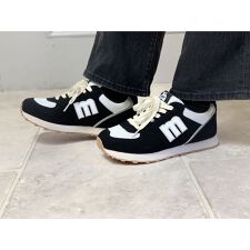 モズ(moz)のレトロローカットスニーカー