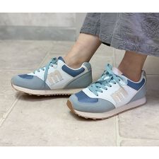 モズ(moz)のレトロローカットスニーカー