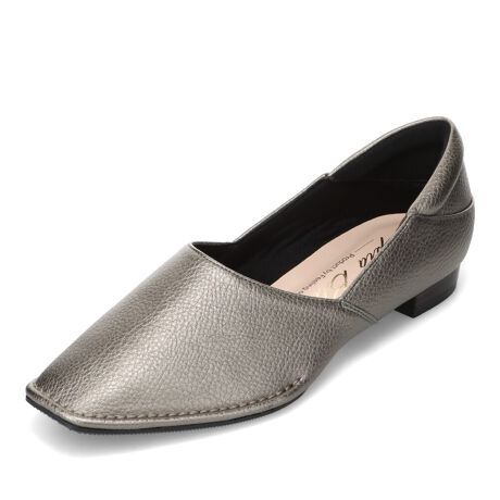 [^:416]LCɖĂpvXBƂ̃NbV_炩ĉKIXNGAgD[hŃJbRۂɁB