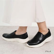 リリオブランコ(Lirio blanco)のスニーカー スリッポン レディース ローヒール 柔らかい 軽量 レザー調 人工皮革 黒 ブラック