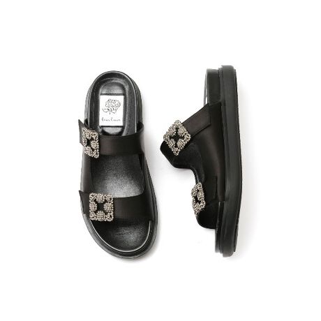 yizxgɃrW[t_uxgT_VoԂ̃VGbgȂTen̏iȌ򊴂ƃrW[̃GKggbsOꂽƂ͍RNVubNrW[̗pĂP܂tbgxbh^̒~͑̌`ɓYĂ蔲Q̗Sn񋟊ɂɂނŒԂpRNVłyX^btr[zuꂩ̃V[Yɂ劈łꑫłIviX^btNjpTCYFMTCYiĩTCYF23.5-24.0cmjFLAGWvg^ʏ24.0cmłA^Ă23.5cm͂܂BMTCYWXgTCYłB _炩fނȂ̂őǂASnǂ̂ŒԗĂɂɂ̂|Cgł _uxgɃrW[tĂ̂ōAXJ[gpcɂ킹₷ȂĂĐFȃX^CyނƂł܂B ꂩ̃V[Yɂ劈łꑫłI