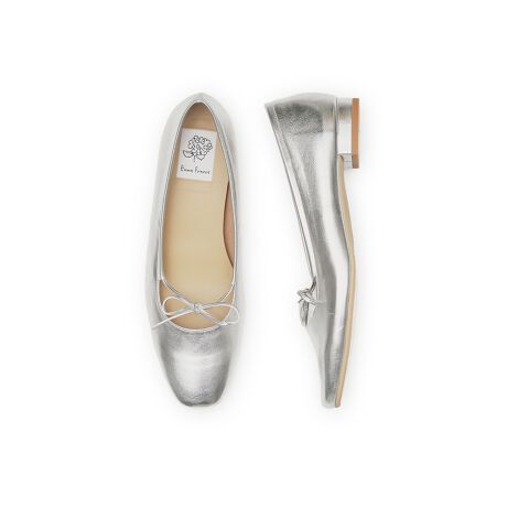 [^:05e-M]̂}C[nƃ{IȃpvX_炩Ȑn2cm̒悢q[邱ƂŒԂ̒pɂ҂b̃{̓VvȃfUCɂ肰Ȃ|CgvXVo[ES[hEubN̂RFWJłǂIłR[fBl[gɉfACeyX^btr[zuVGbg̃LCȃXNGA^Cv?viX^btUjpTCYF23.0cmiĩTCYF23.0cmj : bAAMV^VGbg̃LCȃXNGA^CvȂ̂ŁǍ`ǂAʂ܂? ̌CȂ畁iʂ23.0cmŃsb^łB fUCVv炱A[X̃\bNXtJ[^Ccɍ킹ƃIVxAbv܂?uNʂė₷viX^btJjpTCYF24.0cmiĩTCYF24.0cmjFbAA䂬݁AMV^͒ʏʂ24.0cmIт܂B2cmq[Ȃ̂ŁAtbgV[YD͂̕AtbgV[Y𗚂ĂȂł₷ꑫƎv܂Nʂė₷AghvXĂ郁^bNJ[͂ǂȃR[fBl[gł劈ԈႢȂłꂩ̋G߂̓VA[\bNXȂǂƍ킹ĂłBb̃{tF~jɂȂ߂A肰ȂANZgɁB{ւ̐؂ւfނ_炩̂ŔCɂȂ܂