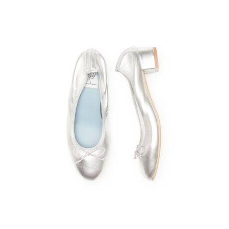 [^:3001c-L]yiڍׁz_炩V[vfނɁAɃtBbgXgb`S𗚂ɎgpBr3cm̑q[ň芴B₷ƃX^CAbv𗼗AvCx[gdA1͎Ă\pvXBp[g[Ђ̝Zpɂ莿𑹂Ȃ킸ɝʂAJ̓łSBJ[WJ͏H炵`R[O[ɁAN􂷂ubNƃVo[3FWJByX^btr[zuǂȃR[fBl[gɂ}b`Ă܂viX^btNjpTCYF25.0cmiĩTCYF24.5cm-25.0cmjFbALAMV^ ̃tbgJo[킹ŁA25cm҂łI HXG[ḧׁAtɂ_炩fނȂ̂łƂĂ₷ł q[̍3cmƗ₷AfUCVvȂ̂łǂȃR[fBl[gɂ}b`Ă܂uzt悤ȃtBbgōōɕ₷viX^btUjpTCYF23.5cmiĩTCYF23.0cmjFbAAMV^fނ02b-LV[vXG[hoGV[YƓA߂̃TCŶ߁Ain[tTCYグ23.5cmŃsb^łI rv̑fނ_炩Aq[Ȃ̂ɑO肷鎖ȂAzt悤ȃtBbgōōɕ₷ł fUC̓VvŗspȂ߁AdƃvCx[gpłg܂B