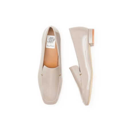 [^:03z-E]yiڍׁzƂXNGAgDɁA₷l2cmq[킹[t@[BdfC[܂ŕL􂵂Ă1łBTChɂCȂS[hp[cAANZT[̂悤ɏiȂ߂vXBtȑɂGKgȕ\YĂ܂BJ̓ɂΉł̂|CgByX^btr[zuS[hp[c|Cg̃VvȈꑫviX^btMjpTCYF24.5cmiĩTCYF24.5cm-25.0cmjFbALAMV^̌C킹24.5cmWXgTCYłB TCĥ肰ȂS[hp[c|Cg̃VvȈꑫBb[߂̃fUCȂ̂ŁAz[hĂ܂ H{Ă̂ŁAJ̓ł܂uN̏H~炵uEƂĂfGIviX^btOjpTCYF24.0cmiĩTCYF24.0cmjFbʁAʁAMV^ i24.0cm𗚂Ăׂ̂C24.0cmł҂łI0.5cmTCYAbv24.5cmłڃ\bNX𗚂ƂƗ܂I CΉȂ̂łVCɍE邱ƂȂXgXt[ŗ邨CȂƎv܂B J[N̏H~炵uÊFƂĂfGłAGiȂł͂̃cR[f̃ANZgɂȂ邱ƊԈႢȂI TChɃS[h̃ANZĝňÂȂ_CɓłI