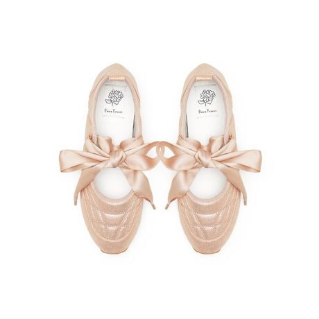 [^:09l-M]yiڍׁzgh̃oGRA[hɁAX|[eB~bNXVXj[J[Bڂ͑złȂyƁA\[ɂ͂Ȃ₩ȕԂ̗ǂAڈȏɏ_炩ȗSn܂BӂƂ\tgȃAbp[₳ݍ݁AԗĂKBTe{̃V[[X킹EmmaFrancis炵Xj[J[Ɏdグ܂ByX^btr[zuG߂킸y߂܂IviX^btUjpTCYF23.5cmiĩTCYF23.0cmjFbAAMV^ ʏ23.0cmƒܐ敔ɗ]TȂȂA23.5cmŃsb^łB oGV[Yoŗ̂ɁA\[肵Ă̂ŁAXj[J[̂悤ɉKłTe{͊ÂAfjɂXJ[gɂ킹₷Ayĕ₷̂ŁAsɂIXXł!C킹ŕ͋Cς̂ŁAG߂킸y߂܂IulۂƂ낪DłviX^btO.NjpTCYF24.5cmiĩTCYF24.0cmjFbAʁAGWvg^̃\bNXŗ24cmƓVew̒܂ɓ̂24.5cmɂ܂B Teñ{͌򂪍T߁Bقǂɂ̂|CgłB {+[WF[X^CȂ̂ŃXJ[g킹ǂłANbvh̃pcƍ킹ƑlۂƂ낪DłBC\[͈âȂA[`T|[głĂɂBAEg\[͐ŉBꂽ|CgłI