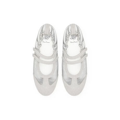 [^:09k-NY]yiڍׁzgh̃oGRA[hƃX|[eB~bNXVXj[J[BIWĩ[h\[̗pAڂ͑złȂyƗDꂽԂ̗ǂ܂B\tgłӂƂfނɃMU[񂹂邱ƂŁAݍނ悤ȗSnɎdグĂ܂ByX^btr[zuƂɂyA悢tBbgviX^btSjpTCYF23.0cmiĩTCYF22.5cm-23.0cmjFMV^̃\bNXŗƒʏ22.5cm͂ܐ悪߁A23.0cmŃWXgTCYłBƂɂyAƕ̓SdlɂȂĂA悢tBbgŒEɂ₷łIJWAɂȂ肷lۂۂIłBFh肷Vo[Ȃ̂ŁApcXJ[gɂ킹₷fC[炿Ƃo܂ŕL􂵂ĂꂻłuV[OdlŃtBbgviX^btNjpTCYF24.5cmiĩTCYF24.0cmjFbALAMV^24cm͂ܐ悪ⓖ̂24.5cmtBbg܂BAׂ߂̃xNōb̃tBbg̒ł̂ŕLbɂ߁Bׂ߂̃xNȂ̂łƂڂőlۂۂɗ܂B̂iCfނƋNёfރ~bNXŃX|[eBȂ̂ɁAiďd݂ȂƂ낪CɓłBV[OdlɂȂĂ̂ŃtBbgB