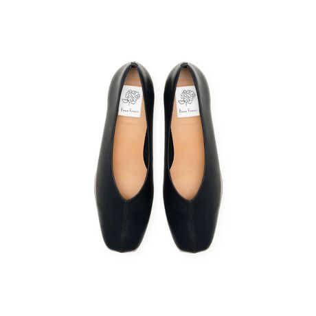 [^:03aa-P]yiڍׁzXNGAgEiȈۂYtbgV[YBb茩VJbgfUCŁAtbgłJWAɂȂ肷AƊo܂B\[ɂS[hC|CgƂȂAŜiɈ߂ĂꑫB炵Ɛꂽ[h˔AIIt킸LV[Ŋ􂵂܂ByX^btr[zuIEItǂɂgꑫł!!viX^btUjpTCYF23.0cmiĩTCYF23.0cmjFbAAMV^ ̌CA^CcŁAiʂ23.0cmŃsb^łB㎿̂}bgfނŁAڈȏɌyA_炩Snł!b̃CA悢VJbgɂȂĂA[󂷂ALCɌĂ܂LłÃtBbgǂAOłɂȂɂ̂ŁAIEItǂɂgꑫł!!uʋ΂ƃvCx[gŗg₷viX^btO.NjpTCYF23.5cmiĩTCYF23.5cm - 24.0cmjFbAʁAGWvg^XgbLOŗ̂23.5cmpB C̏ꍇ24cm̕B gƂ߂Ȃ̂23.5cmA24cmƂɂƂE܂WFC\[邱ƂŃtBbĝŃXgXȂ܂B VvȃfUCłAS[h̃C|CgŃVvȂ؂₩ɂĂ܂B ʋ΂ƃvCx[gŗg₷ApcX^Cɍ킹ăX^CbVȃR[fBl[g߂łB