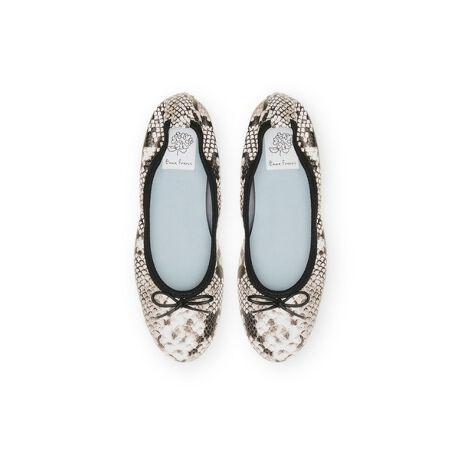 [^:02bz-L]y̏i̓AEgbgiłz̐i͏]02b-L/U[oGV[YƔׁÃS̍iɂȂĂ܂B]̂ip̓̕n[tTCYTCY߂܂Brvgp_炩ȗSnƏ㎿ȕ͋Cy߂oGV[Y̓SidlɂȂĂ葫ɍ킹ătBbgAԕĂEɂSėĒ܂p[g[Ђ̝Zpɂ莿𑹂Ȃ킸ɝʂAJ̓łSQ̃NbVƖ{v̍Ȏy߂AEmma FrancisȂł͂̃OZ[V[Y