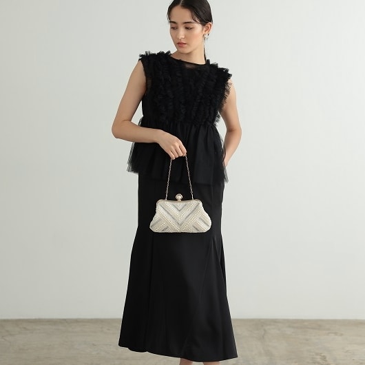 ペプラムトップス＆レースタイトロングスカートセットアップ