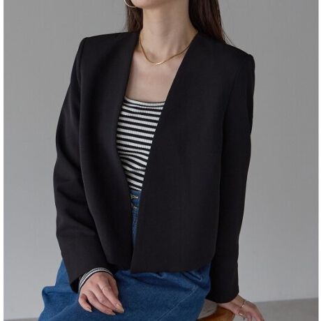 Zj[ItBX܂ő劈􁟍NlC݌̃JbeBOm[J[WPbg[X܂BNpoA̓񎟉Aql̓AwAƎQρAHB܎ȌjȂǂ̃Zj[rWlX̃ItBXV[܂Œ񂵂̍LWPbgłB Design VvȂ猨ɂ͌pbgtāAÕtg͓񖇎dĂɂĔVGbgĂ鍂̂1BtH[}ItBXV[܂ŕL񂵂̂ACełBÓuvfUCׁ̈AzbN~߂͂ɂƂVGbgƐꂽdオɂĂ܂BStylingZbgAbvŃCi[ɂ̓uEXA{gXɃXJ[gApcȂǂŃVvR[fɃs[Xɍ킹̂xXgR[fłBf摜̂悤Ƀfj͂đlJWAIXXłB ndl قǂ悢nVɂȂÂ炢fނgpBXgb`āAnt@CXgb`̃|GXefނgpBdĉf镗łBTCYڍMTCYF(O)51cm@()49cmF37cmF56cmoXgF100cmLTCYF(O)52cm@()50cmF38cmF57cmoXgF103cm[^:11281]