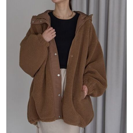 lJWAӂlJWAȃ{AR[g[X܂Bꂩ̋G߁AsAf[gAVbsOȂǂƂoɑ劈􂵂Ă~h̃R[głBDesigñ{Aڂ䂭Alt[hR[głBHD邾Œf{Afށ~t[hfUC͂̈ꒅBӂƂ{AɁAtg̃{^ANZgɂȂl~hu]BWbvJŁA̓̋CX^COɍ킹ĒȂy߂܂B悢{[oARƂȂꂽۂɎdオꖇłBStylingfj`mpŃtɒȂ̂͂AOXJ[gpcŏ炵VGbgyނ̂߁Bt[htȂ̂ŃJWAɂLCڂȃX^Cɂ}b`܂Bdlň݁FLkFLF򊴁FnF聦TCYڍׁ@38(M)F62cm@ŏ52cm@d1000(g)[^:60252]