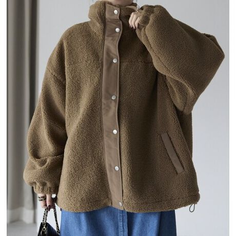 lJWAӂlJWAȃ{Añu]R[g[X܂Bꂩ̋G߁AsAf[gAVbsOȂǂƂoɑ劈􂵂Ă~h̃R[głBDesigñ{Aڂ䂭AlX^h݂̃R[głBHD邾Œf{Afށ~X^hfUC͂̈ꒅBӂƂ{AɁAtg̃{^ANZgɂȂl~hu]BWbvt@Xi[JŁA̓̋CX^COɍ킹ĒȂy߂܂BG肪ǂ悢{[oARƂȂꂽۂɎdオꖇłBStylingfj`mpŃtɒȂ̂͂AOXJ[gpcŏ炵VGbgyނ̂߁Bt[htȂ̂ŃJWAɂLCڂȃX^Cɂ}b`܂Bdl݁FX^h݊JFt@Xi[dl{^ň݁FLkFLF򊴁FnF聦TCYڍ38(M)F60.5cm@ŏ51cmd850(g)[^:60253]