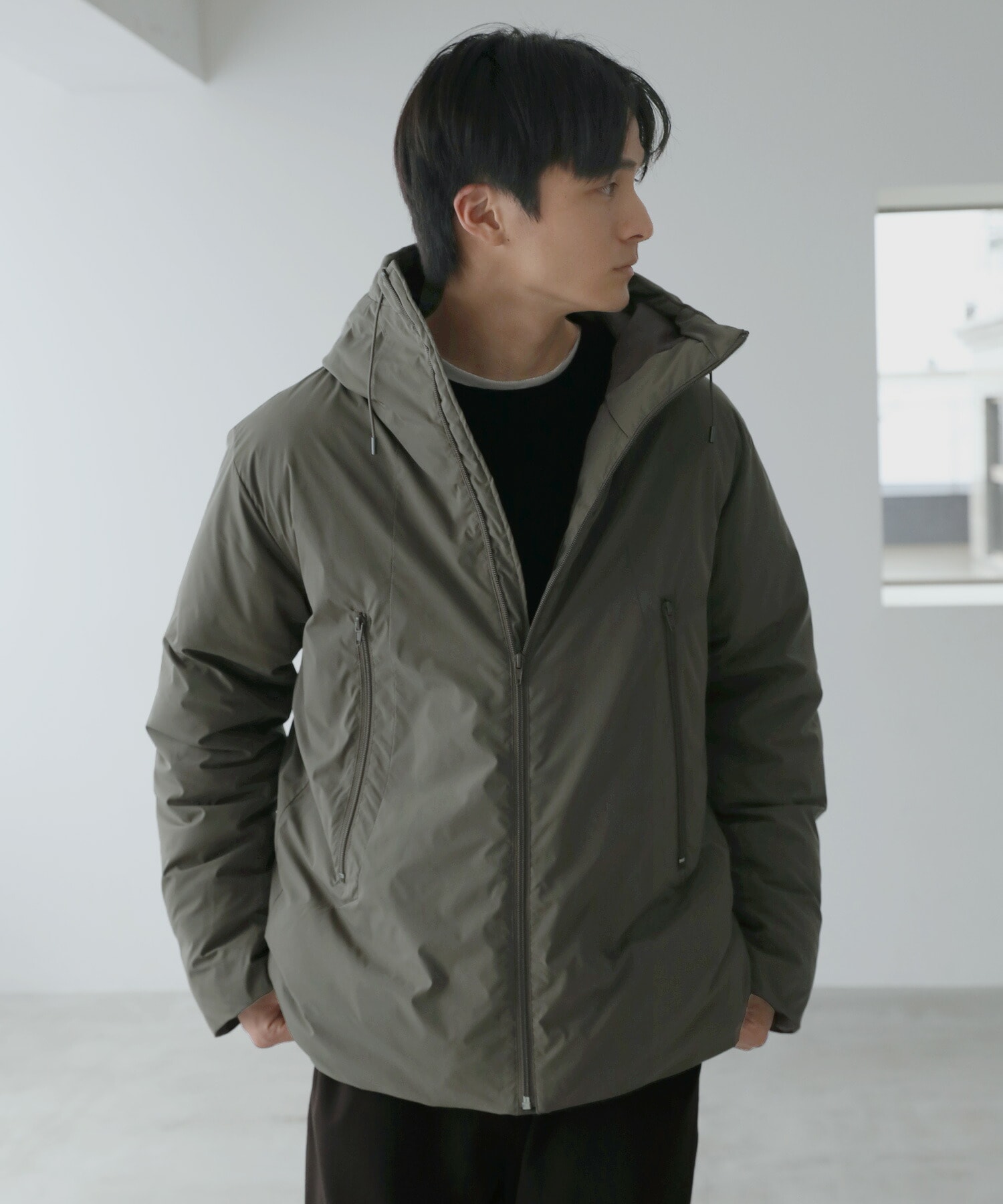 700フィルパワー機能性中綿＞撥水ハイネックパデットジャケット 