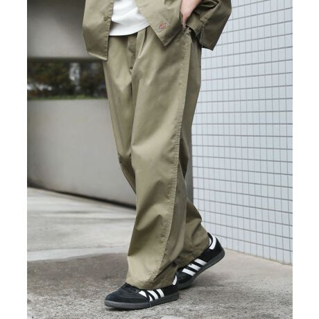 [^:buy241017]ƂVGbgƃXgXt[ȐSn͂̃pV[gpcłBfBbL[YȂł͂̃[NeCXgɂ蔲AwreK̃ACeBi炸Xg[gŐ̂͂Ãh[R[hiăo[VGbgŕωƁA2wayłp܂BEGXg͌ɃSAɒ߂Ђ{C[W[dlBɁAxg[vĂ邽߃^bNCX^C悭L}܂Btg̃^bNVGbgɗ̊AEGXgXbLƉoBʂȂVvȃfUCȂAobNɎ{uhl[ANZgƂȂĂ܂Btg|Pbg̃tbvɃXibv{^ĂA𗎂ƂƂȂ[\łBfނɂ͔G肪ǂAvőϋvɗDꂽTCcCn̗p܂BהԎ̎gp邱ƂœKxȃnƒ悢AvŃeiX₷̂|CgBƒ̐@ŋCyɂ󂵂Ă܂BgłȂAEghAȂǕLpłpcłBJ[̓`R[AubNAx[W3FWJBVcX^Cɍ킹Δoł܂BAEghAeCXgȒȂX|[cMIXX^CɂQBfނ̔[NVcƃZbgAbvł̂pIXXłB\ DickiesifBbL[Yj \AJő勉̃[NEFAuhłDickiesifBbL[YjBpdjAt@bVACeƂĈp錻݂łAn̏vfBe[ɒ]܂BpXybNfF180cmbpTCYFL