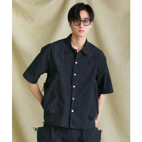 [^:ver250208]yďvȃRbgiC@\fނ͂̃VcWPbgłBő̓ł鍶EɕtrbO|PbgB傫ȃ|Pbg܂2d̍ɂȂĂAvȖeʃ|Pbg𓋍ڂ܂BX}zz[łقǑ傫At̃h[R[hi邱ƂŎ[z[h邱Ƃł܂BLvȂǂ̃AEghAV[tFXȂǂłg₷fUCłBnɂ̓RbgƃiCaLoXfނgpBꂼ̒gݍ킹NNXydオɂȂ悤Abvf[gĂ܂BiC薀CɋARbgʋCɗDĂ܂Bn{̎_𑹂ȂȂbgłȂAJWALC߂܂ŗlXȃ{gXƂ̑QBnCNIeBȃfUCƋ@\ŃT}[V[ỸCACeɂȂ邱ƊԈႢȂ̈ꒅłBVvȃ{gXfjƍ킹邾ŁAĩX^COɂANZgoD́Btgɂ̓}bgH{Xibv{^tāAVcłȂR[`WPbĝ悤ɒȂ܂Bfނ̃V[cWJĂ̂ŁA㉺ZbgAbvR[f߂łB\ VERON \Âǂ{̃mÂɗƂ񂾍YACeCƂuhBi̒ȂɗnށAȂꂽt@bV̂ACey݂BpXybNfF178cmbpTCYFM