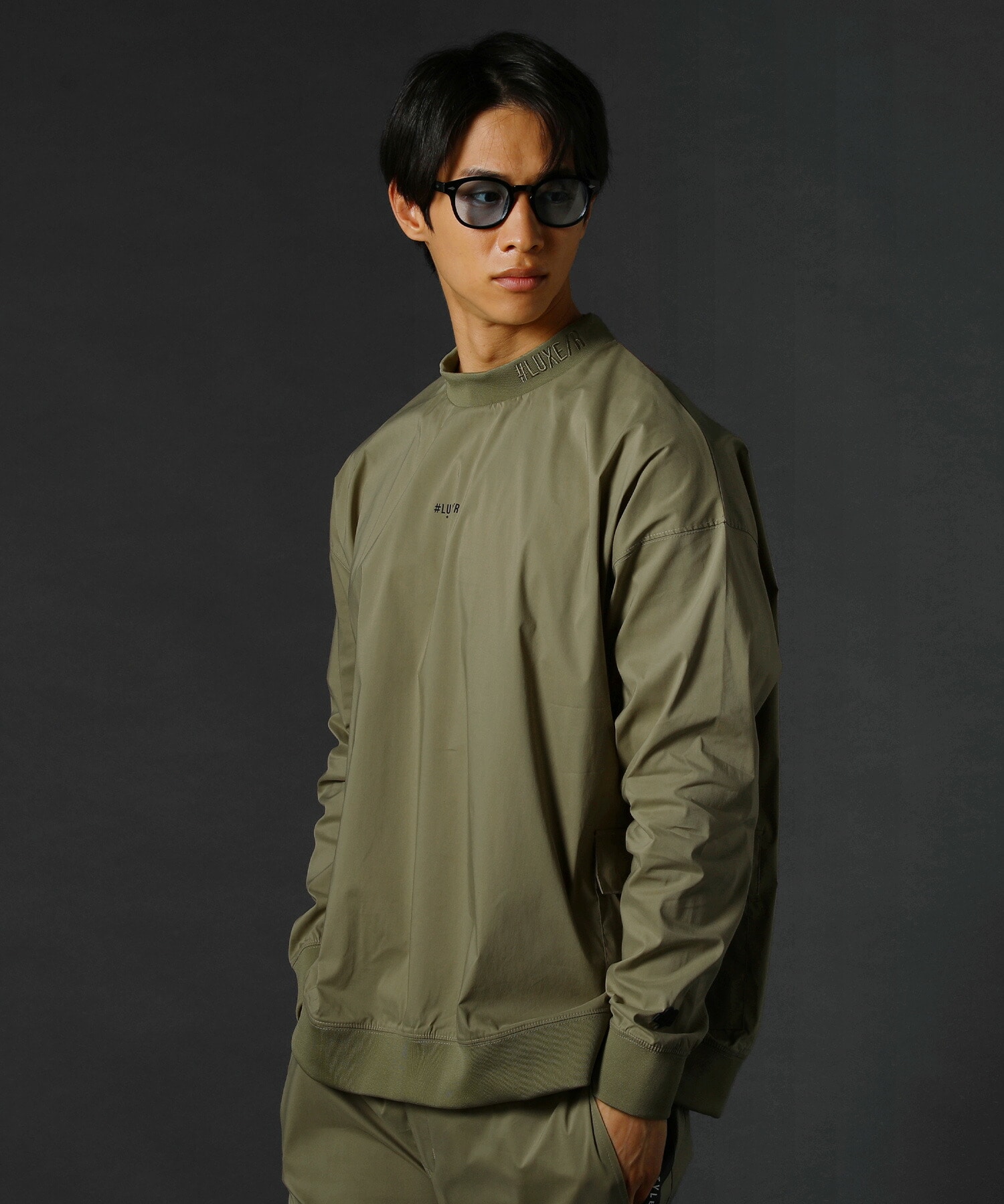 R/撥水ストレッチ布帛ツールポケットプルオーバー | レジェス(REZES